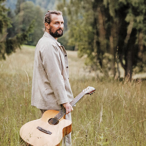 Shem Thomas - Singer and Songwriter